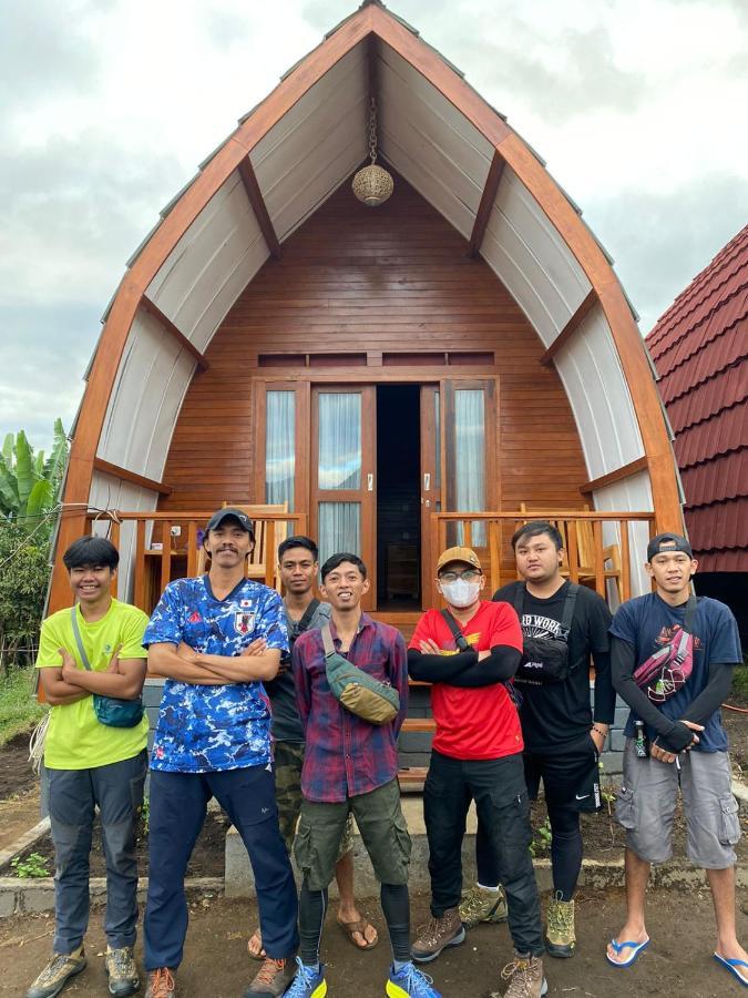 Family Rinjani Bungalow Sajang Екстер'єр фото