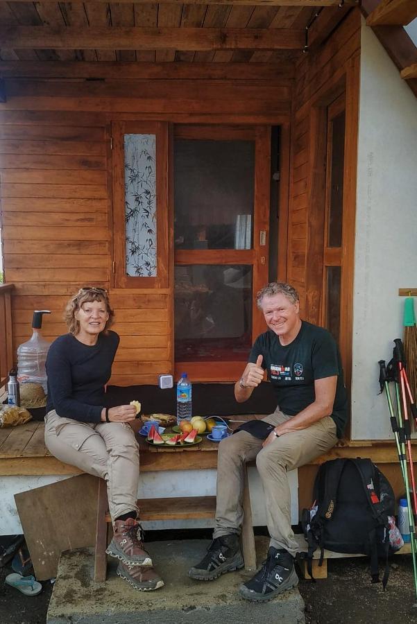 Family Rinjani Bungalow Sajang Екстер'єр фото