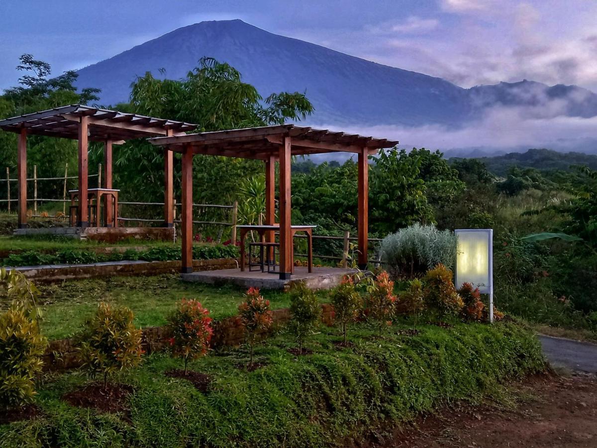 Family Rinjani Bungalow Sajang Екстер'єр фото