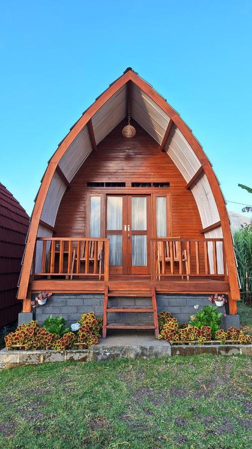 Family Rinjani Bungalow Sajang Екстер'єр фото