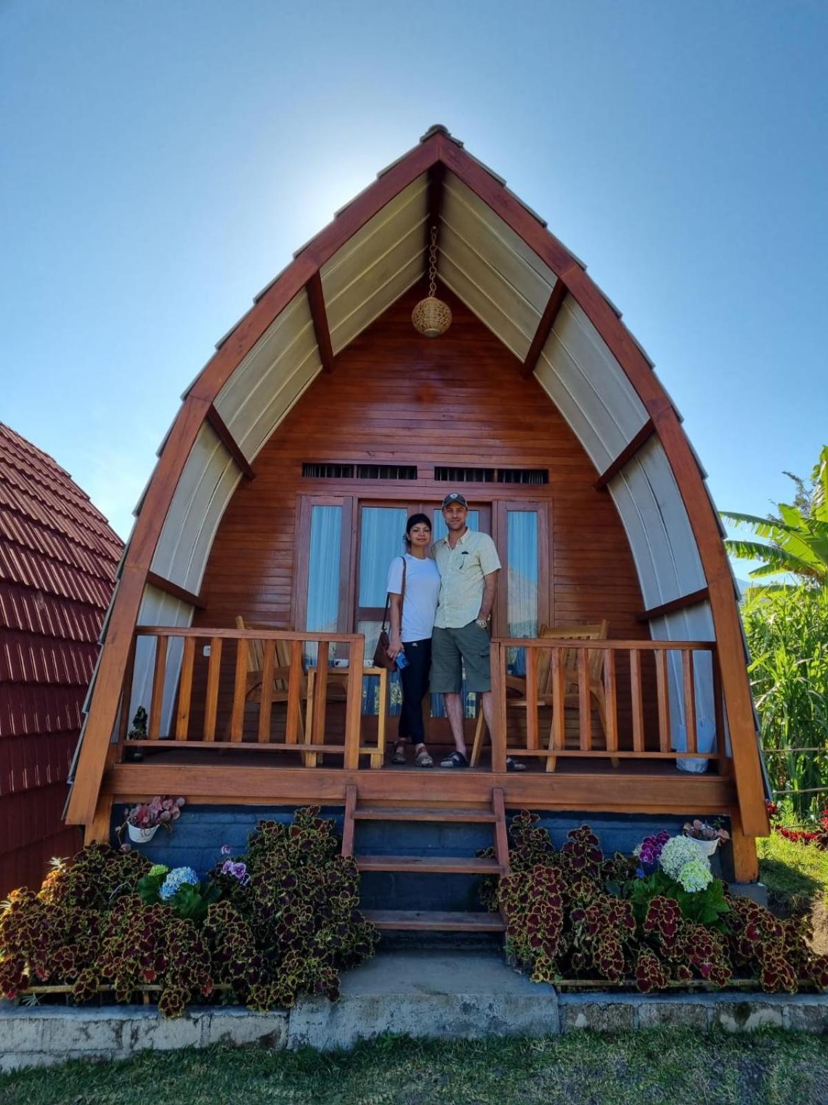 Family Rinjani Bungalow Sajang Екстер'єр фото